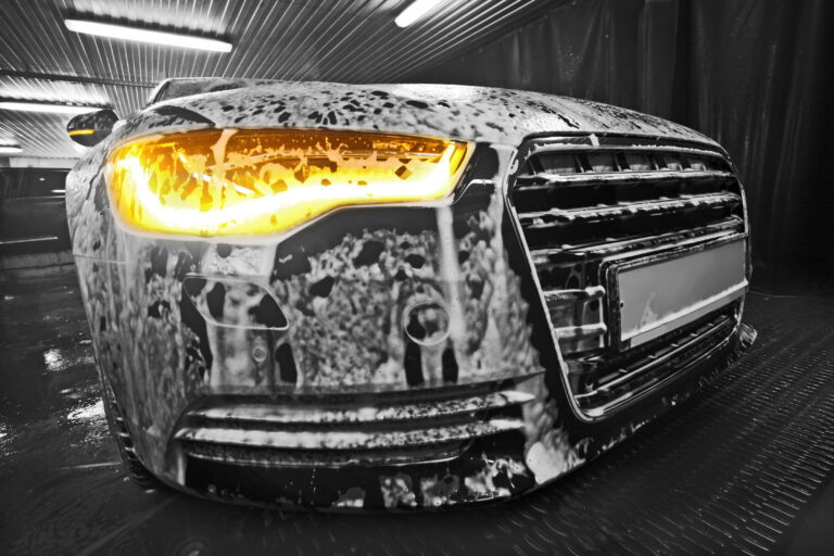 Autonpesu itsepalvelupesulassa – Säästä aikaa ja rahaa Easy Garage 247:ssä