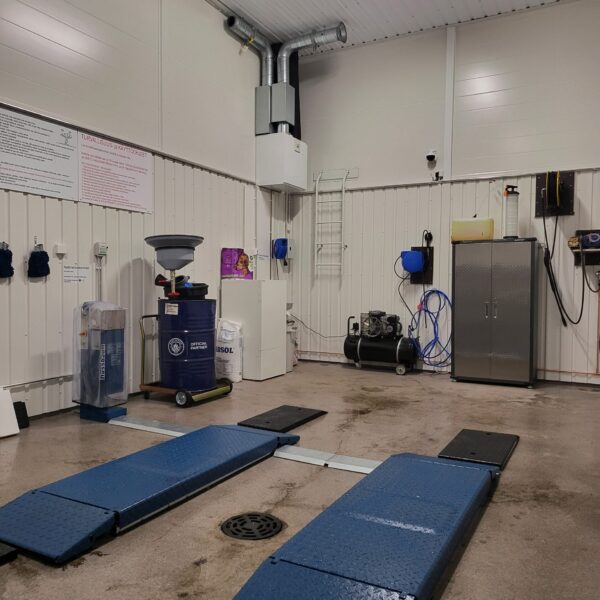 Vantaa LÄNSI Uutiskuja 1 - halli 18