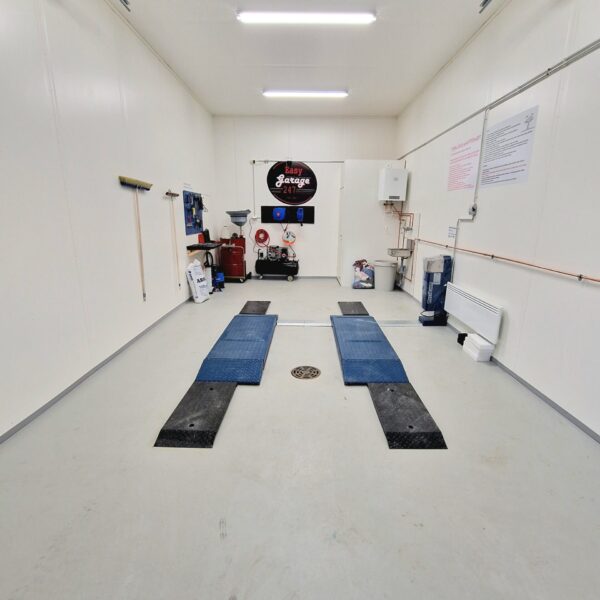 Pori, Hyveläntie 24, halli B 9