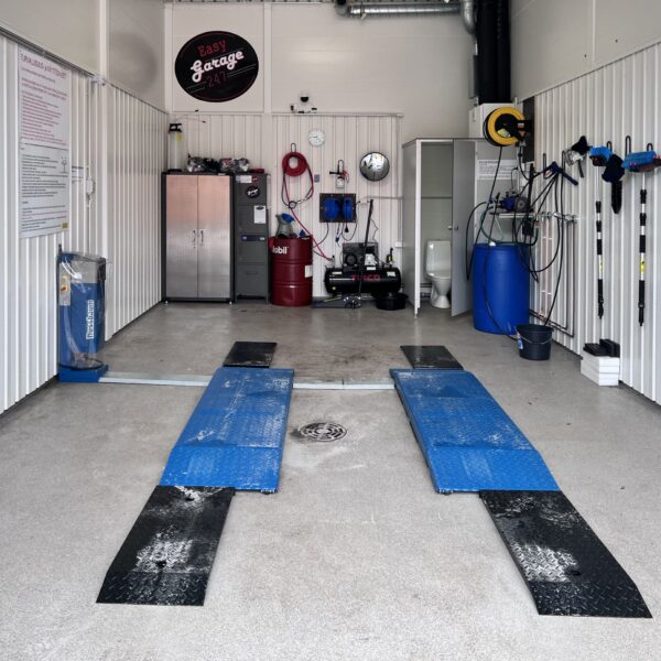 Helsinki, Lampputie 12 - halli 52