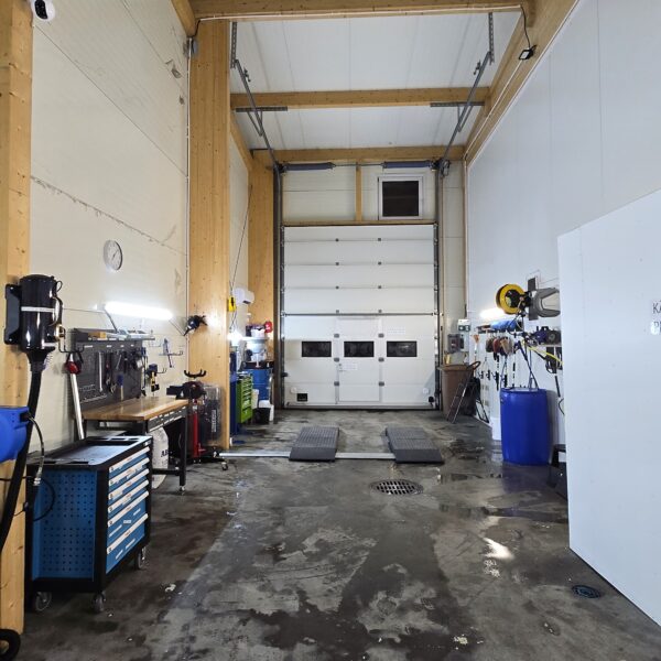 Espoo, Hirvisuontie 32 - halli 14