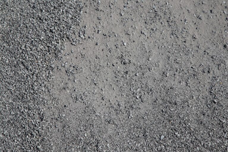 Kivituhka eri raekokoina – monipuolinen materiaali pihoille ja rakennuskohteisiin